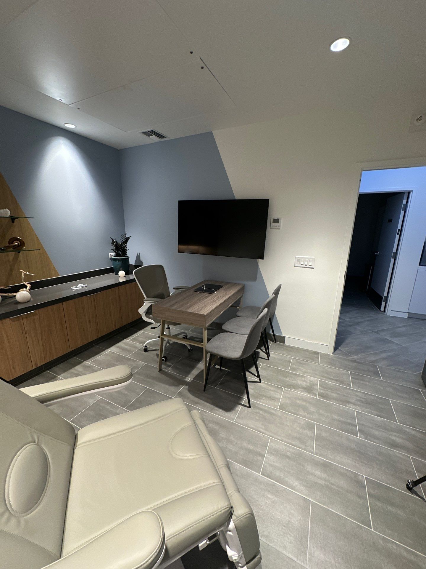 12-Jan 19, 2025 02-48-35-DFy2